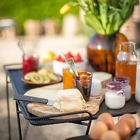 Côté Verger Bed & Breakfast 3*